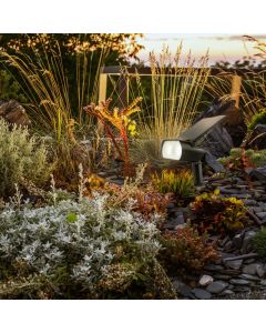Solcellsdriven LED-trädgårdslampa CCT 200 lumen IP65 med fjärrkontroll